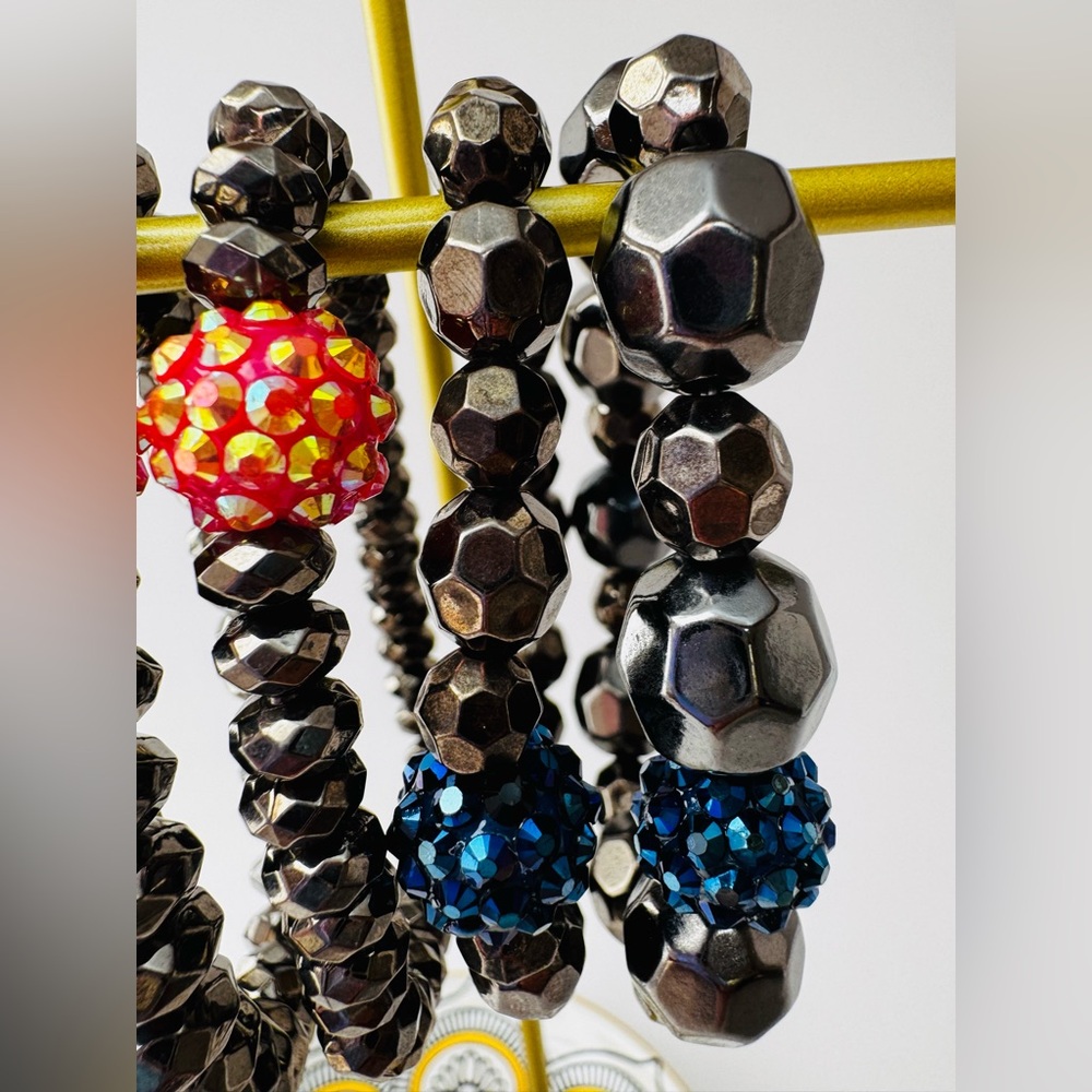 Lovesick Brand Stretch 4 Coppery Bands Lite Weight with blue and pink beads - Picture 5 of 5